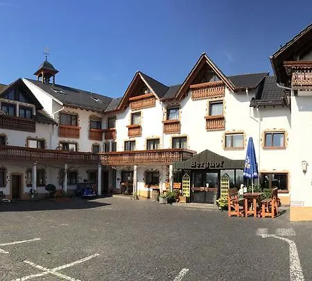 - Restaurant Berghof 3*