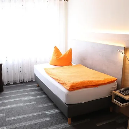 贝格霍夫酒店 - 餐厅 3*