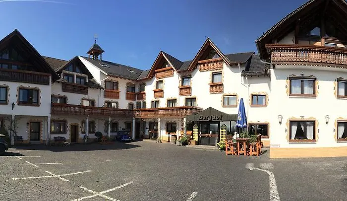 - Restaurant Berghof 3*