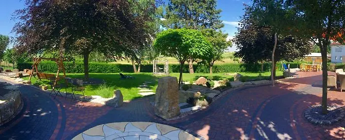 - Restaurant Berghof Hotel Berghausen (Rhein-Lahn)